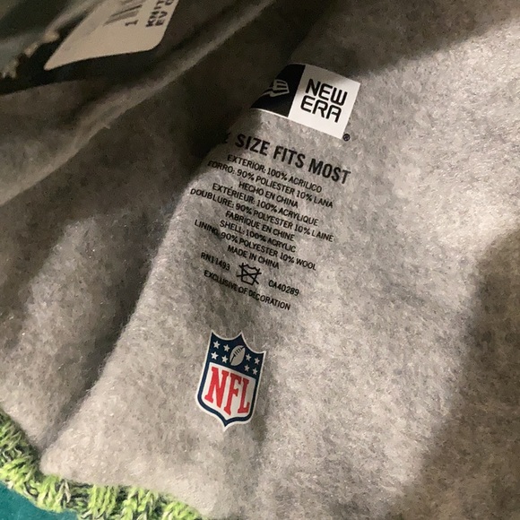 NFL Seattle Seahawks Official Pom knit hat - Picture 3 of 4